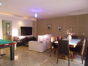 4 bedrooms, WiFi, bed sheets