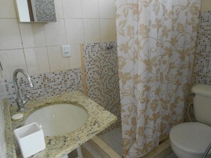 Apartamento (1 Bedroom) | Banheiro | Chuveiro 