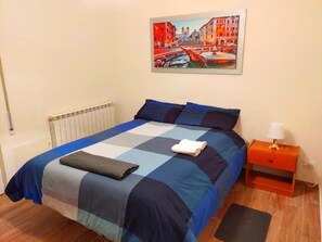 Habitación doble Confort, balcón, vista a la ciudad (1) | Decoración personalizada, muebles diferentes y escritorio 