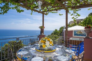 Outdoor dining - Palazzo Rocco Holiday House (Praiano)