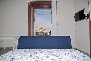Studio, Balcony, Sea View | Blackout drapes, soundproofing, free WiFi, bed sheets - Sun&TheCity (Naples)
