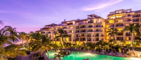 Outdoor pool, a heated pool