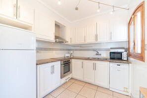 Fridge, microwave, oven, dishwasher