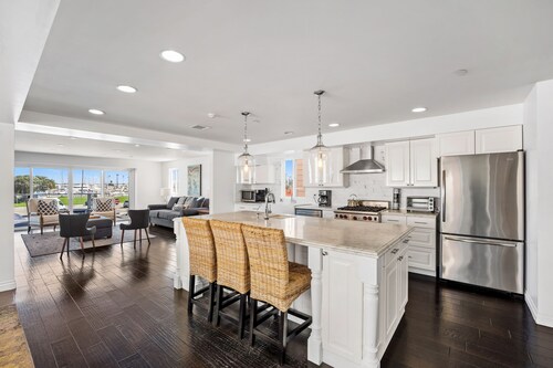 3373H - Hollywood Beach Manor