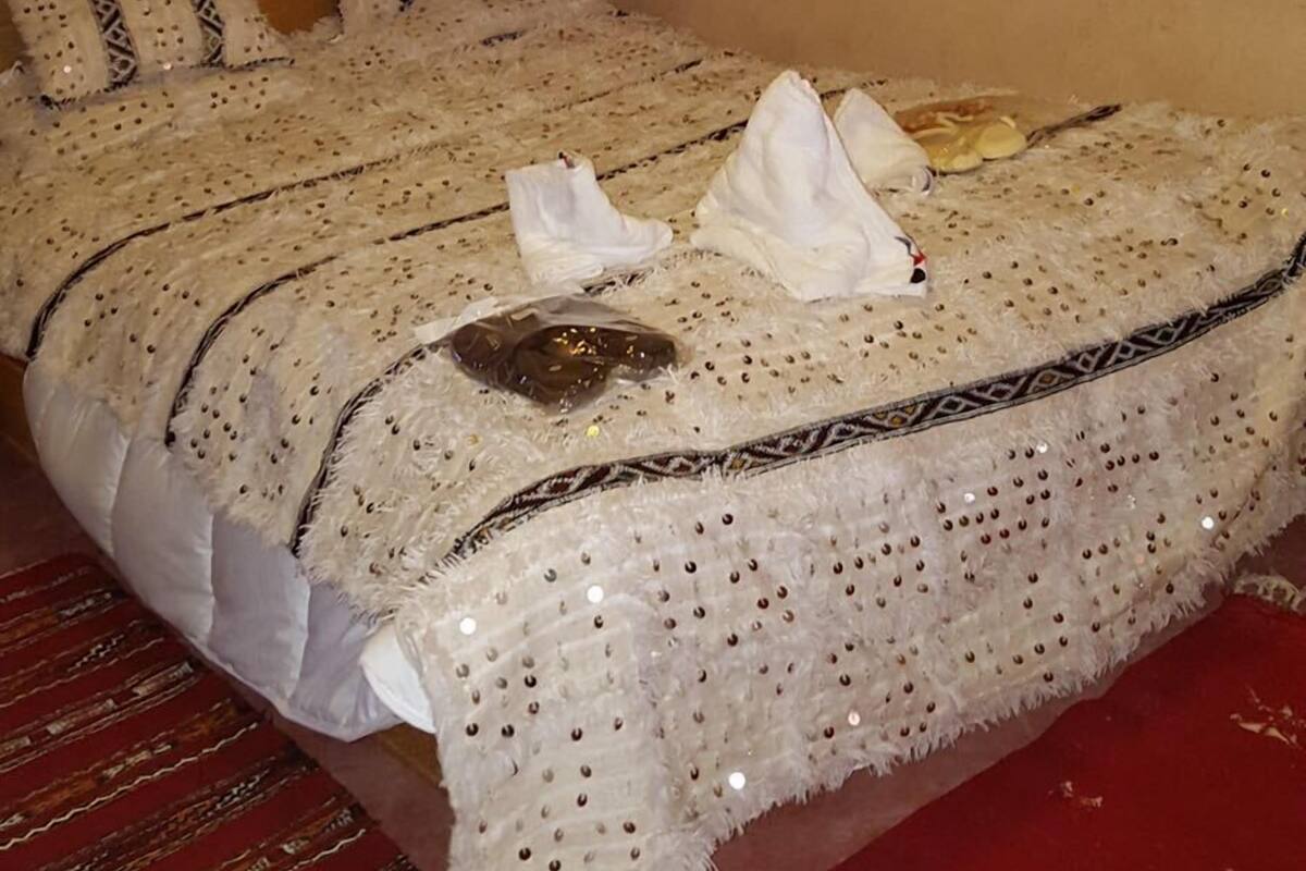 Habitación con 1 cama matrimonial o 2 individuales | Wifi gratis y ropa de cama 