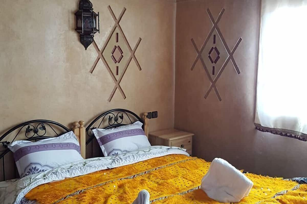 Habitación cuádruple | Wifi gratis y ropa de cama 