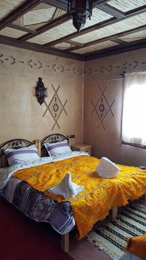 Habitación cuádruple | Wifi gratis y ropa de cama