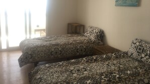 Twin Room | WiFi (free), bed sheets - Mint Surf (Taghazout)