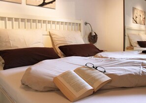 1 chambre, coffres-forts dans les chambres, fer et planche à repasser