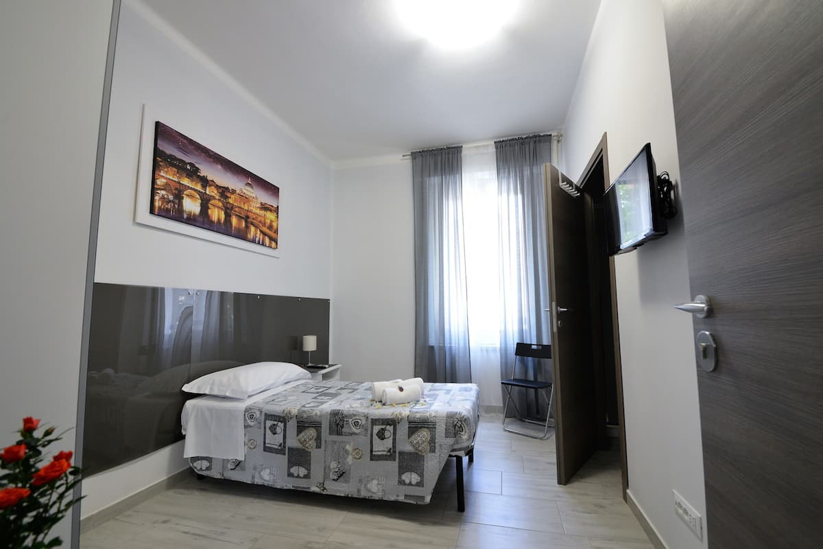 Basic Room | Iron/ironing board (on request), cribs (free), rollaway beds (surcharge)