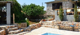 4BR Absolutely unique, rustic stone houses with pool, 5 min. walk to the beach