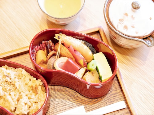 朝食