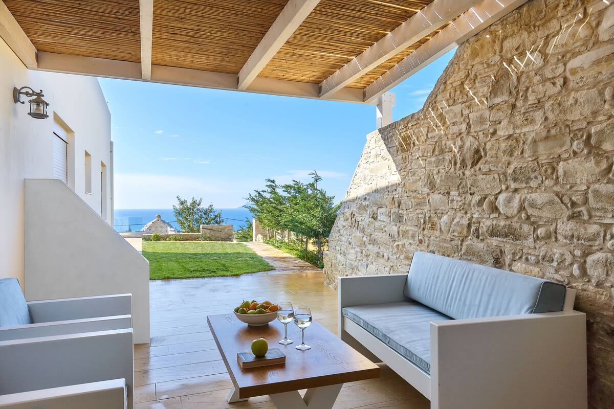 Superior-Apartment, 2 Schlafzimmer, eingeschränkter Meerblick (Nikos) | Ausblick vom Zimmer