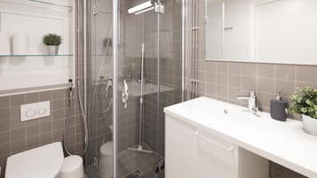 Suihku, hiustenkuivaaja, bidee, pyyhkeet