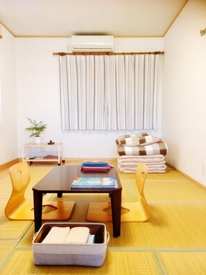Standard Family Room | Free WiFi