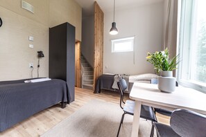 Dupleks | Setrika/meja setrika, Wi-Fi gratis, dan seprai linen