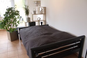 公寓 (1-Zi-Appartment EG) | 1 間睡房、熨斗/熨衫板、免費 Wi-Fi、床單