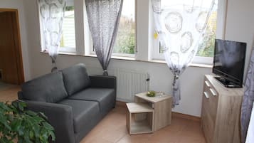 Apartment (1-Zi-Appartment EG) | Living area | Smart TV
