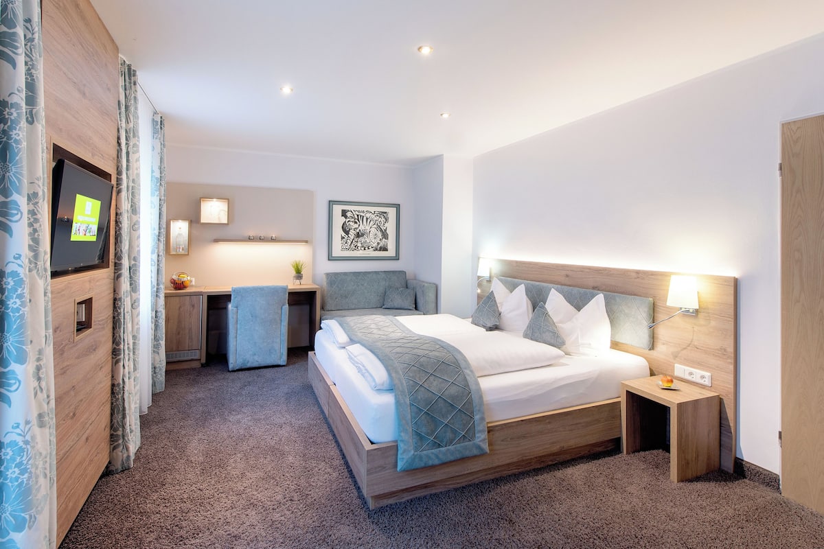 Chambre Double Affaires | Literie hypoallergénique, coffres-forts dans les chambres