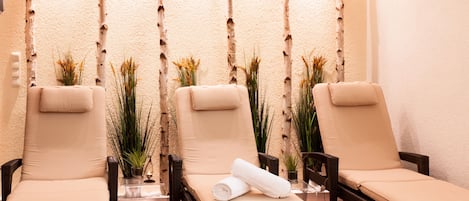Sauna, soins d'aromathérapie, massages aux pierres chaudes