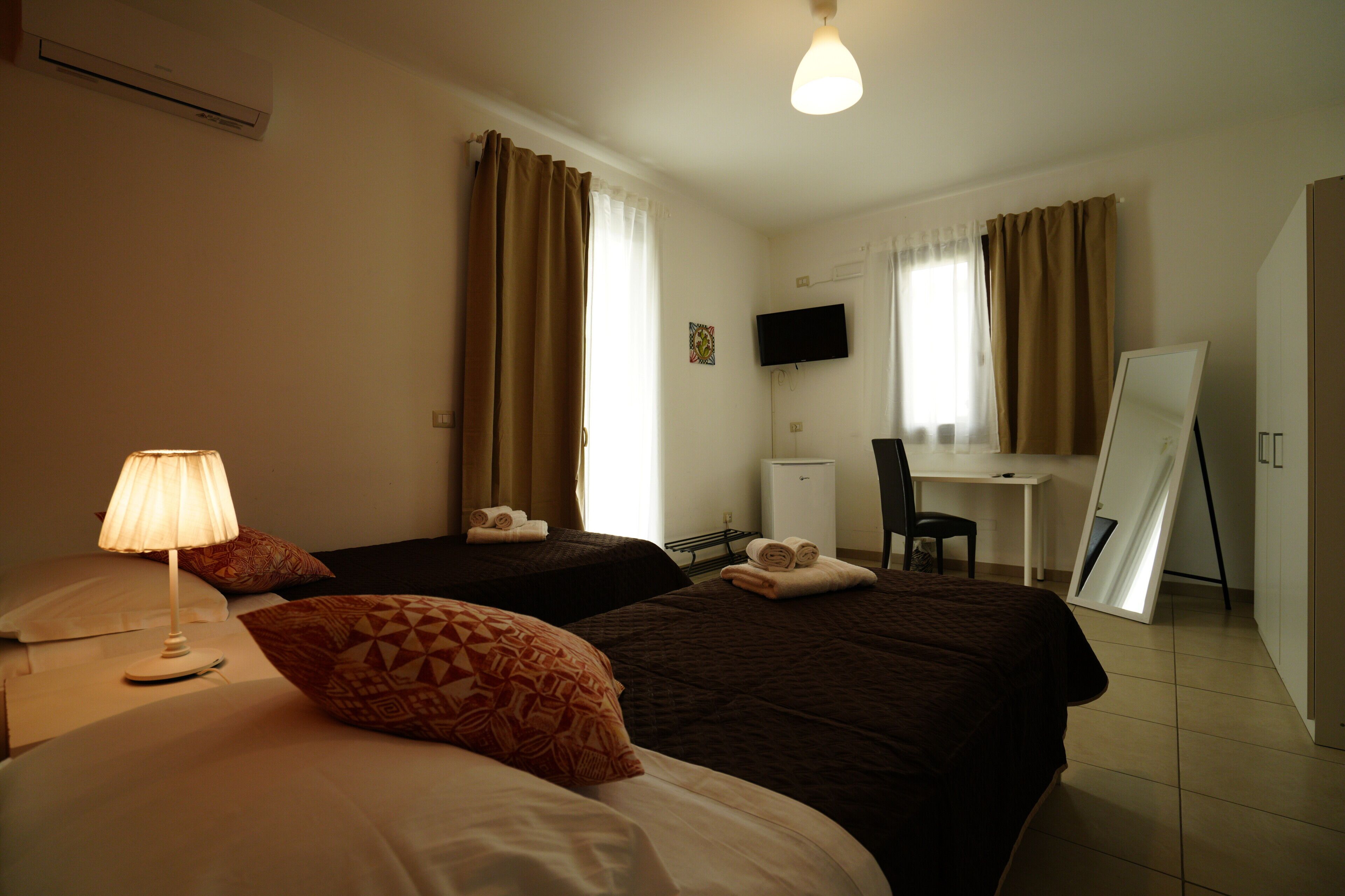 Basic Double or Twin Room(Fichi d'India) | 高級寢具、羽絨被、房內夾萬、書桌