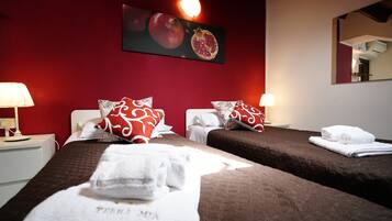 Basic Double or Twin Room(Melograno) | Premium bedding, down comforters, in-room safe, desk