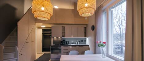 Studio with Loft | Dineren in de kamer