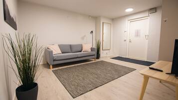 Studio-suite (Basement) | Stue | LED-tv