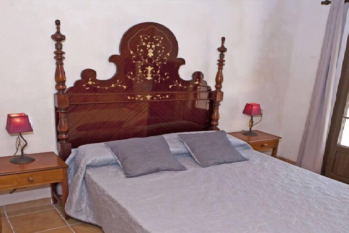 Double Room, Balcony (Gris) | Desk, laptop workspace, soundproofing, WiFi (free)