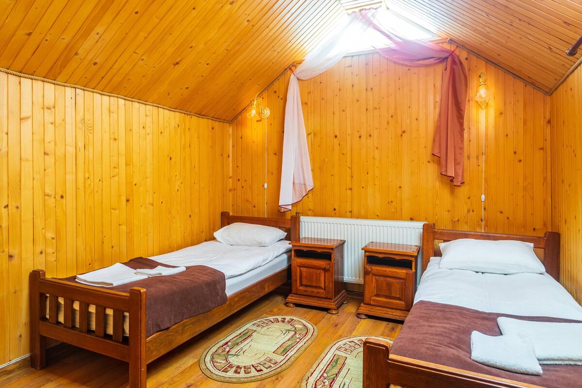 Zweibettzimmer, Gemeinschaftsbad