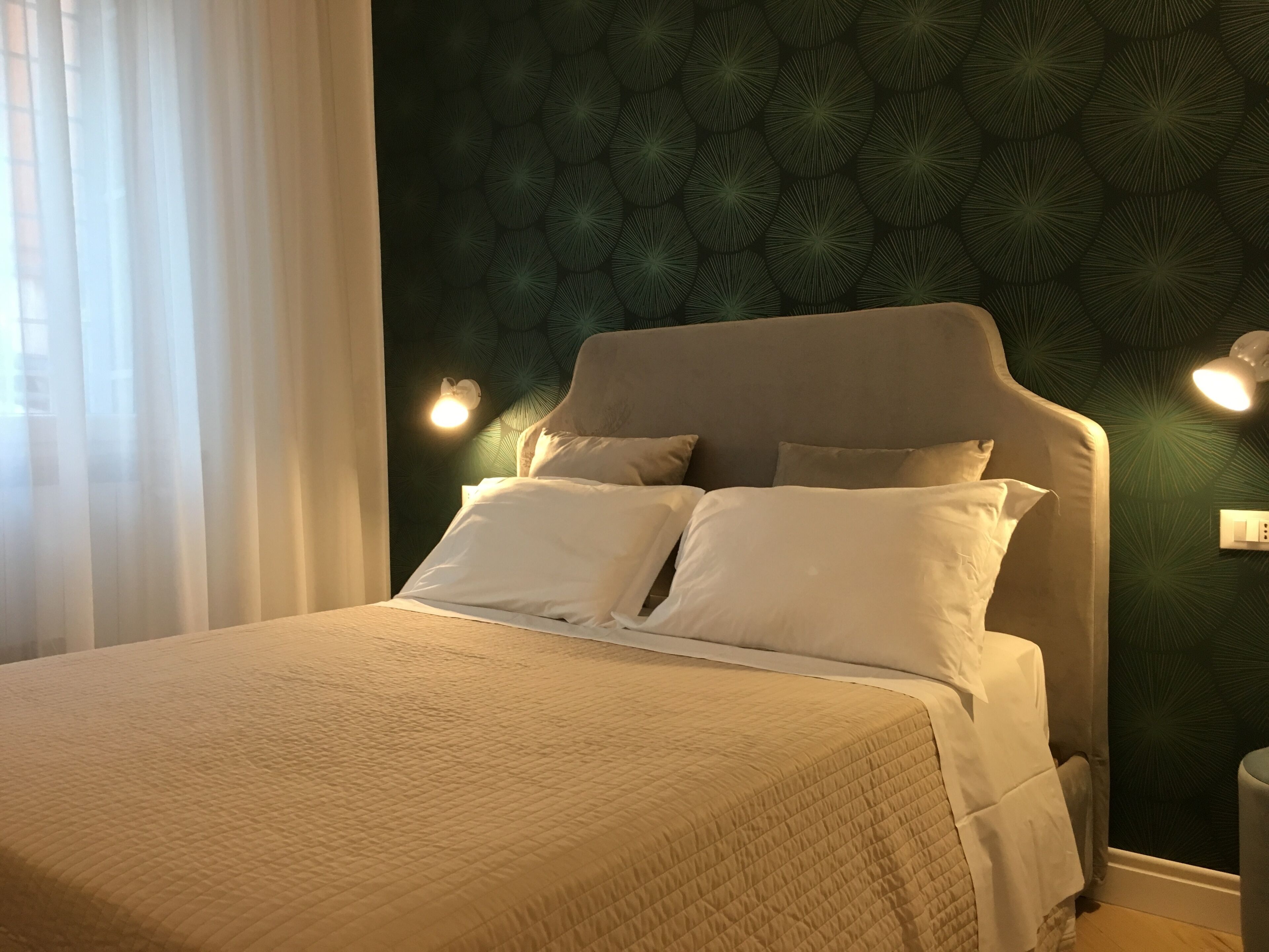 Deluxe Room | Desk, free WiFi, bed sheets