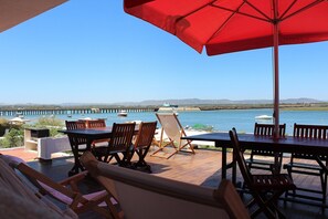 BBQ/picnic Area - WAX Hostel (Faro)