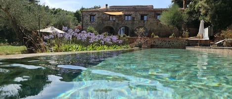 Piscine extérieure (ouverte en saison)