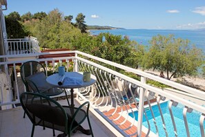 Property grounds - Villa on Brac with pool, walk to town and on the beach, Croatian villa on the beach (Mirca)