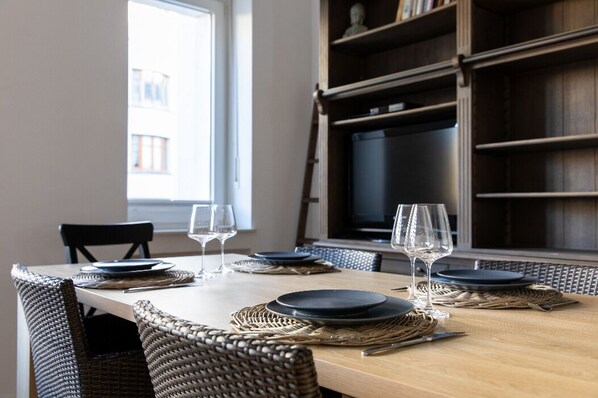 冰箱、微波炉、烤箱、洗碗机