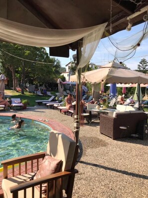 Outdoor pool - Oasis (Skiathos)