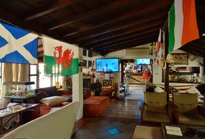Lobby lounge - Oasis (Skiathos)