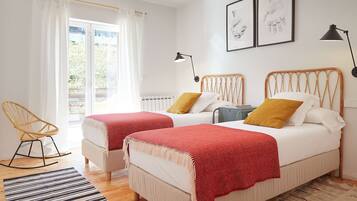 4 habitaciones, tabla de planchar con plancha y wifi gratis