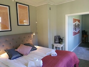 Quadruple Room | Individually decorated, individually furnished, blackout drapes - Sjugare Bed & Breakfast (Leksand)