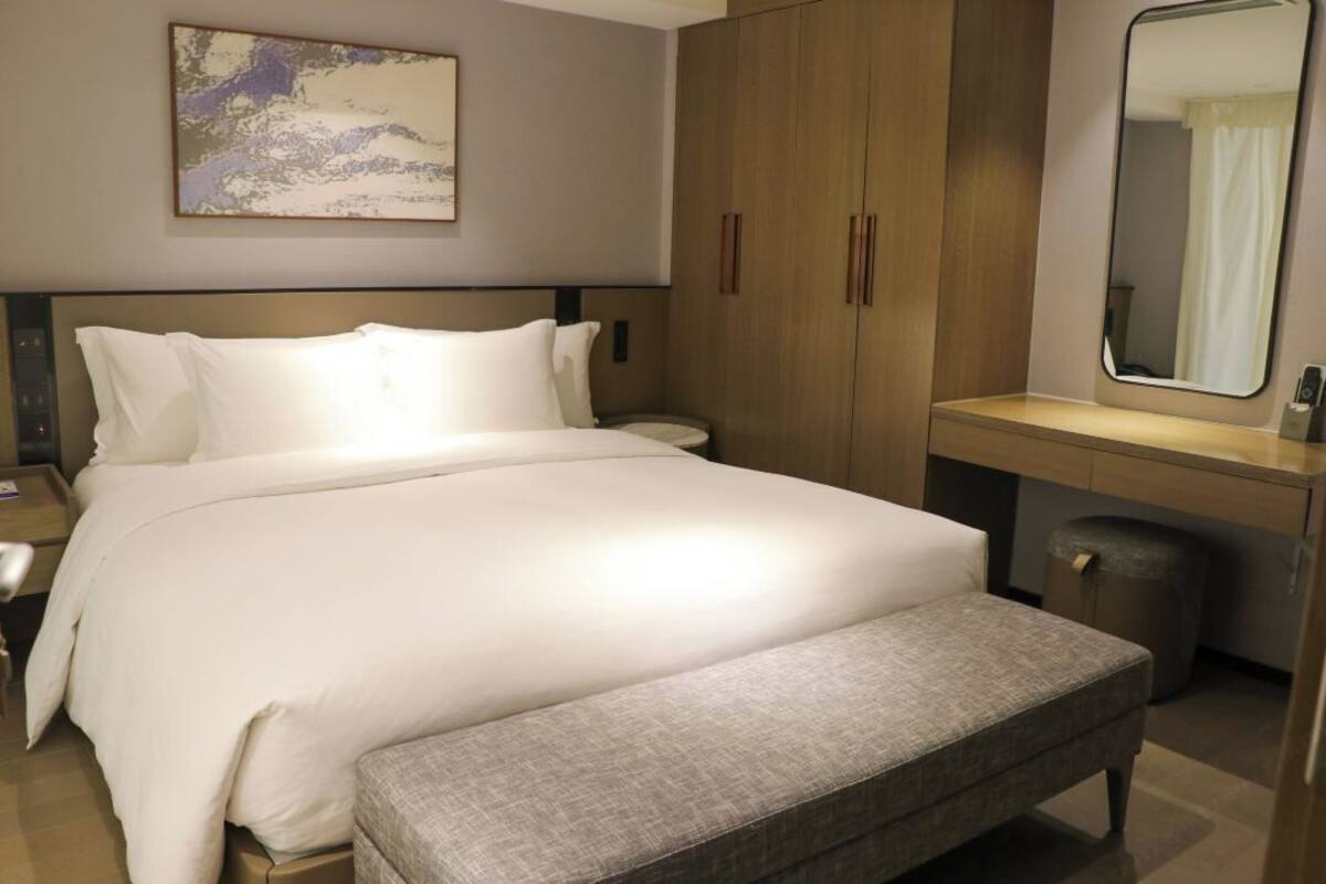 1 bedroom, soundproofing, WiFi, bed sheets