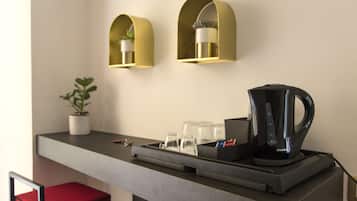 Deluxe Double Room, City View | Minibar, individually decorated, individually furnished, desk