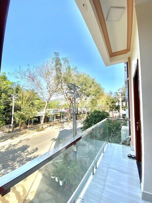 Terrace/patio - Hotel Trung Hau (Ho Chi Minh City)