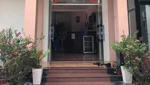 Front of property - Hotel Trung Hau (Ho Chi Minh City)