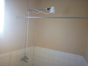 Doppelzimmer | Dusche im Bad