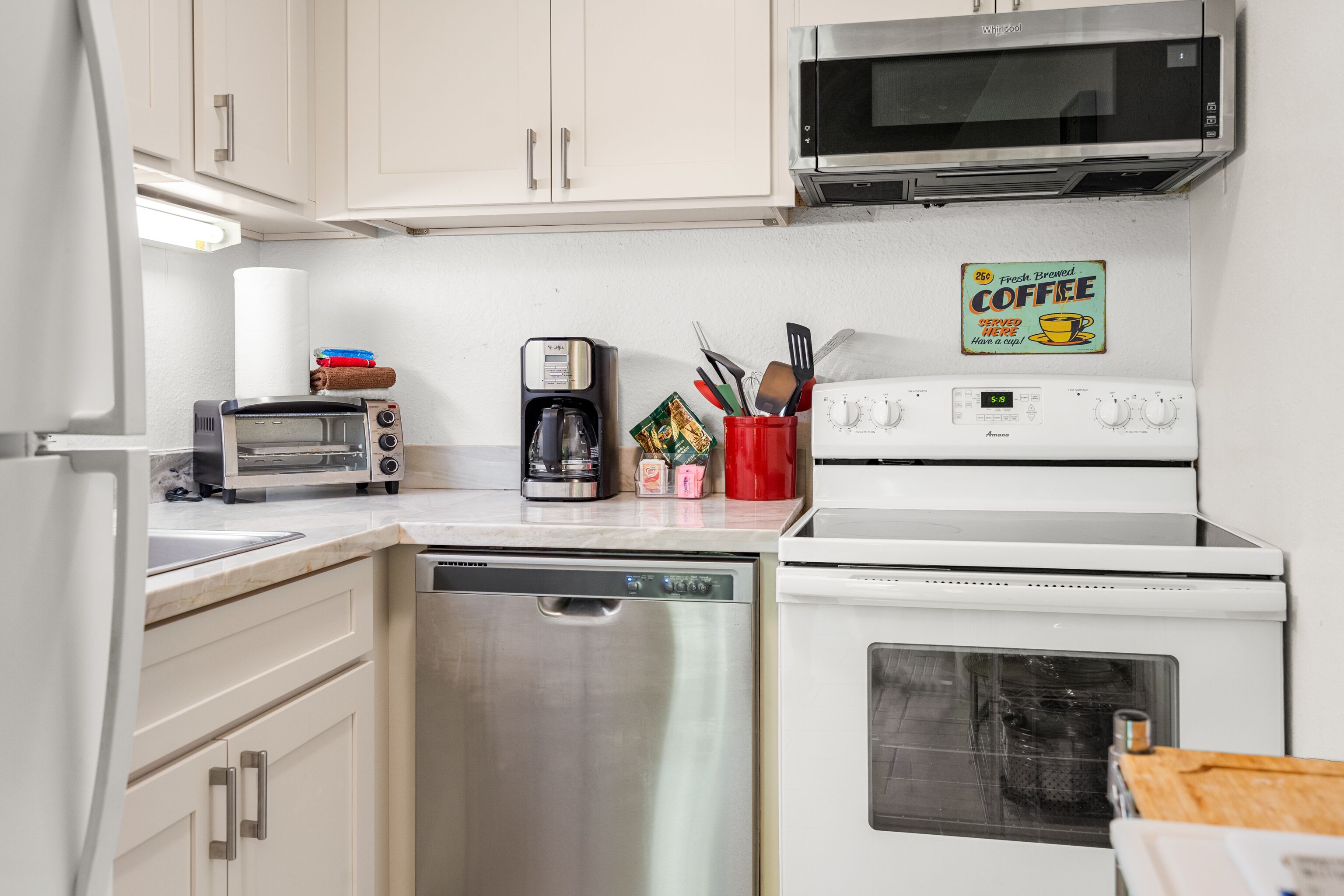 Paki Maui 213 Wonderful Condo Next to Park, Beach and Farmers Market