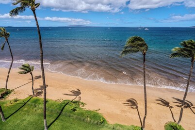 Sugar Beach PH31 Front Row Amazing Oceanviews in Highly Upgraded Unit