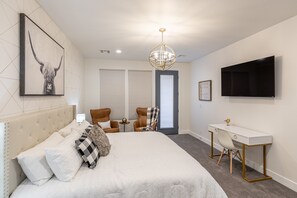 4 bedrooms, iron/ironing board, free WiFi, bed sheets - Kid-Friendly 4BR Sleeps 18 - Poolside & Fire Pit (St. George)