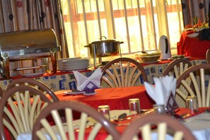 Free daily continental breakfast
