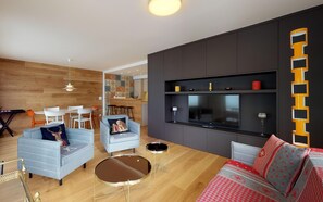 Télévision, chaîne hi-fi