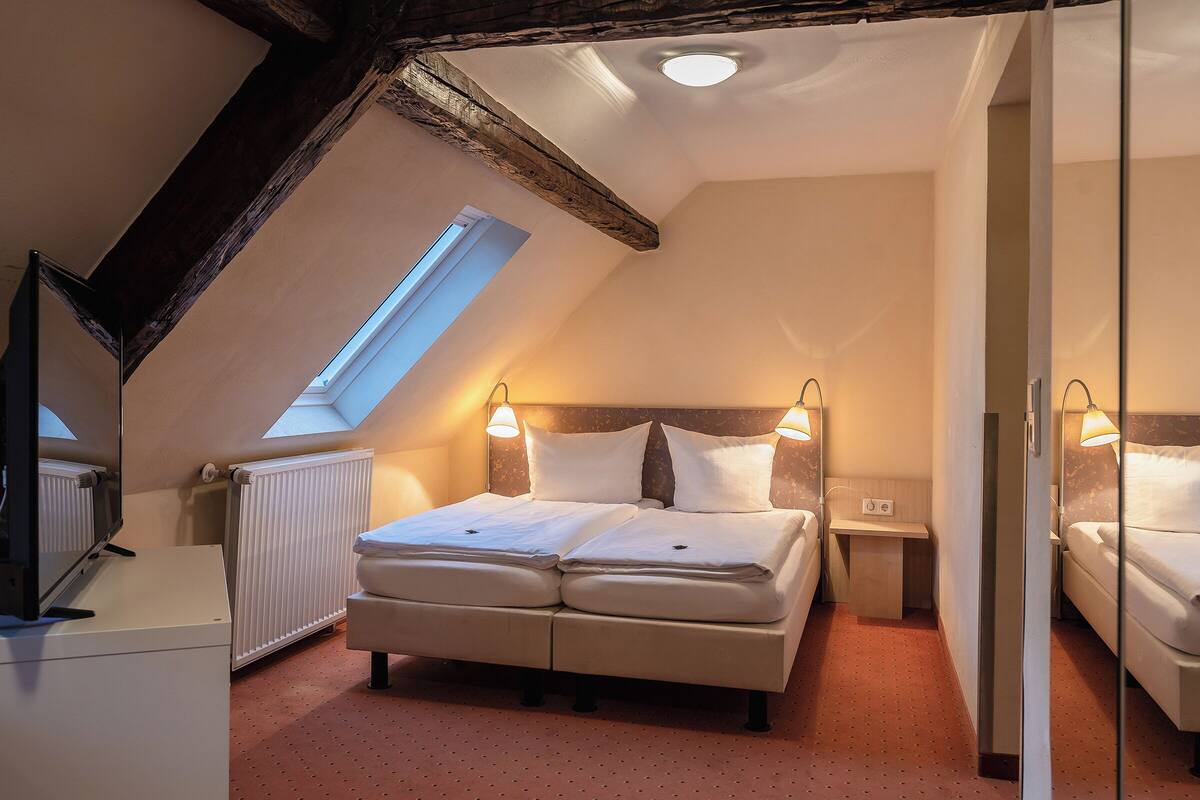Apartamento familiar | Ropa de cama hipoalergénica, escritorio, wifi gratis